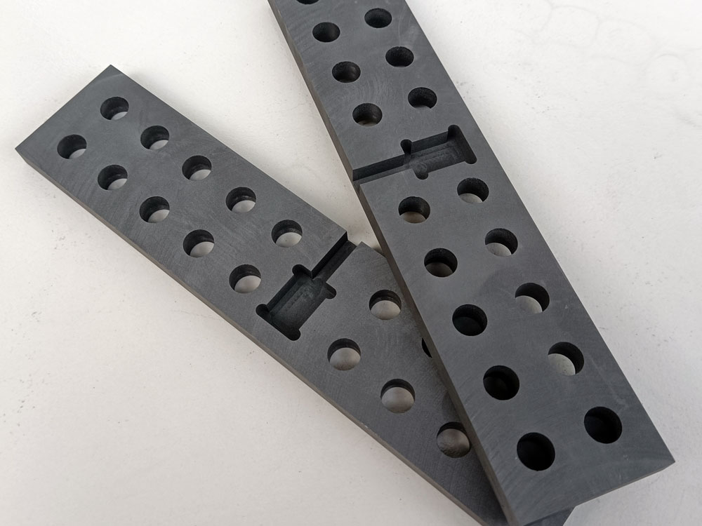 機械用多孔板